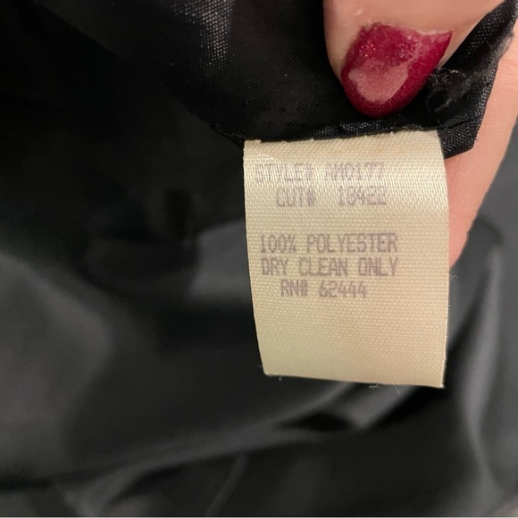 Nicole Miller blouse sleeveless satin cropped black size 16 - Picture 7 of 11